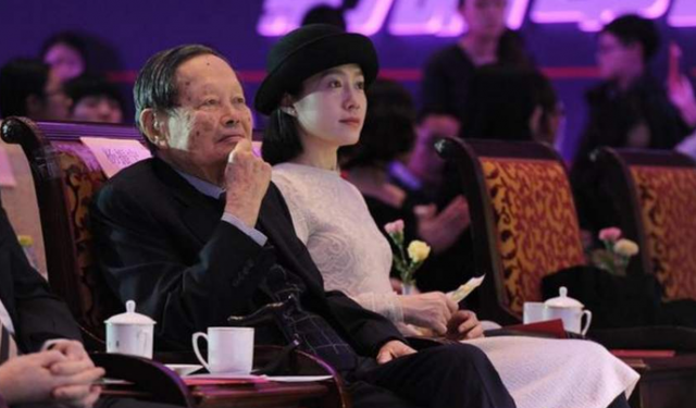98岁的杨振宁允许女方改嫁 财产要全部留给子女