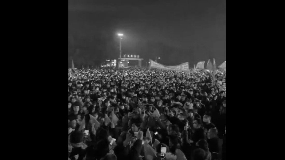 当局高调祭奠，毛泽东冥诞当天大批人聚集韶山。