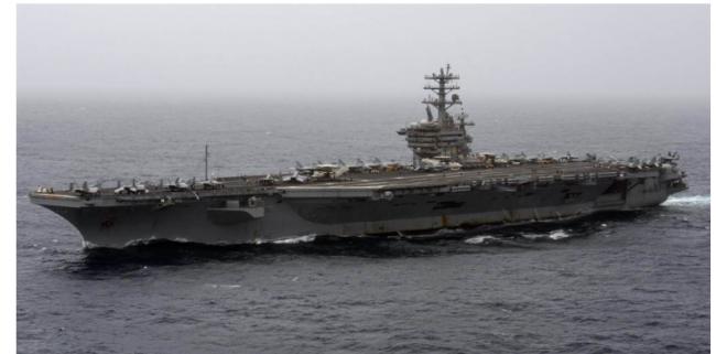 伊朗威胁击沉变潜舰 美反要航母留驻中东