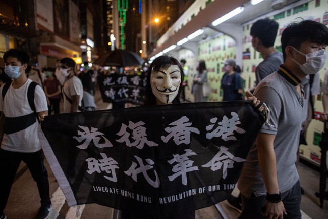 国安法下最大规模围捕 香港逮捕数十民主人士
