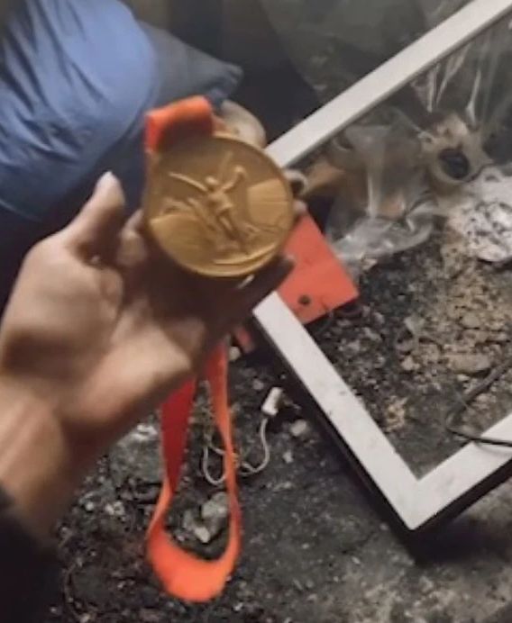 火灾啥都烧了 奥运金牌完好