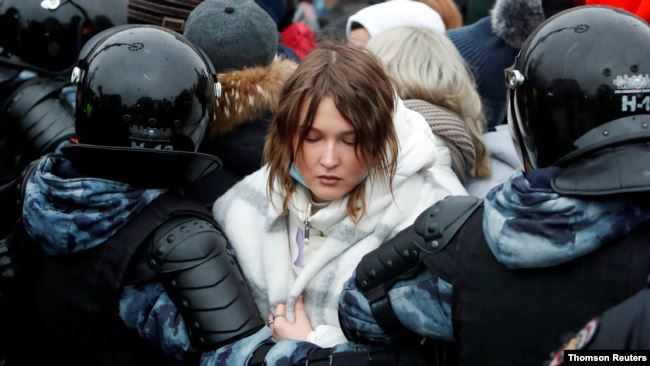 俄国反普京示威持续 莫斯科草木皆兵封锁市中心