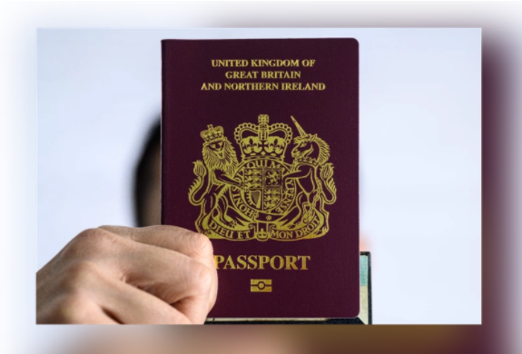 12港人持BNO护照移民英国 大闹机场后遭拘遣返