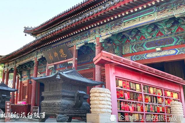 北京这座寺庙 有全国最大佛教戒坛 “千年怪柏”