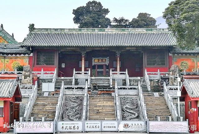 四川这座寺庙 被誉为“深山故宫”