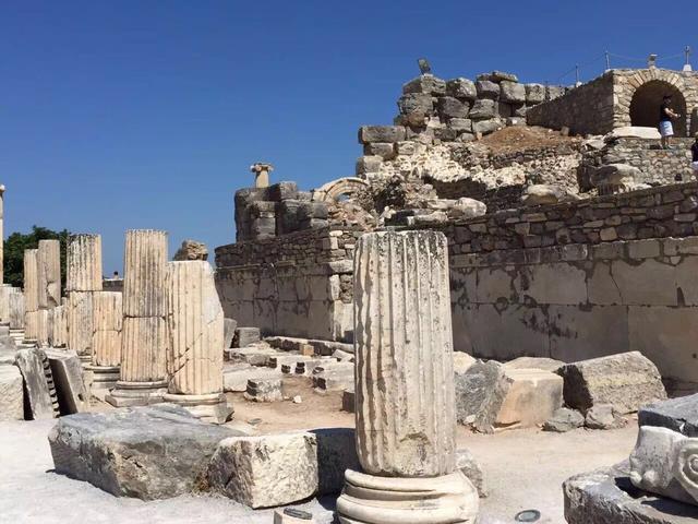 留存数千年的世界奇迹：神秘的阿尔忒弥斯神庙