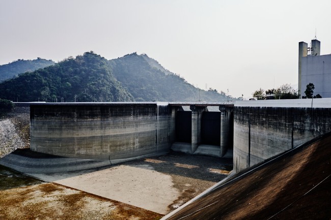 干旱危机中的台湾：保芯片厂供水，停农田灌溉