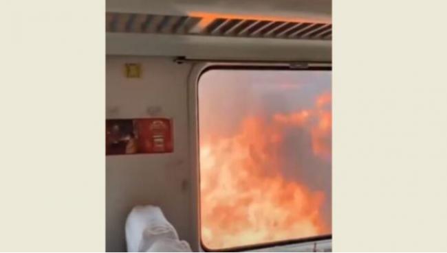 惊险一幕！北京至齐齐哈尔列车被大火逼停