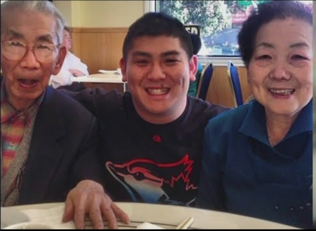 加州85岁亚裔大妈遭刺杀 军刀从背后捅去