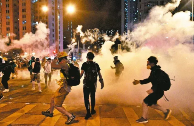 香港反送中两周年 已拘10260人 750人涉暴动罪