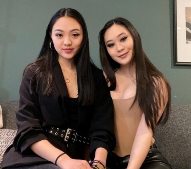 李连杰18岁女儿穿吊带裙秀身材 两姐妹肤色大同