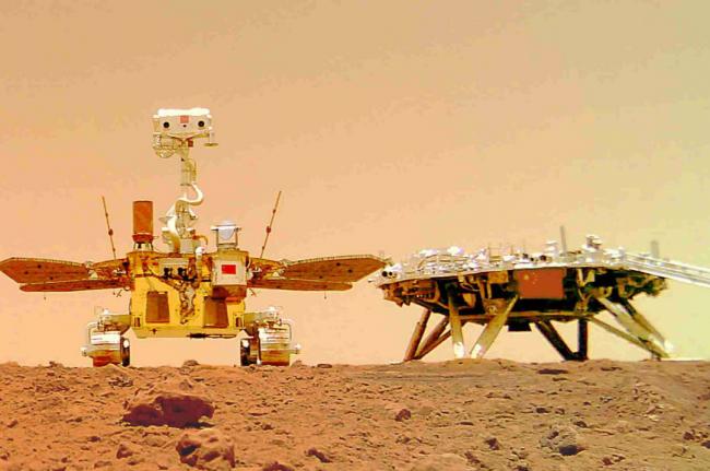 NASA飞行器拍到祝融号火星车 科学家称不可思议