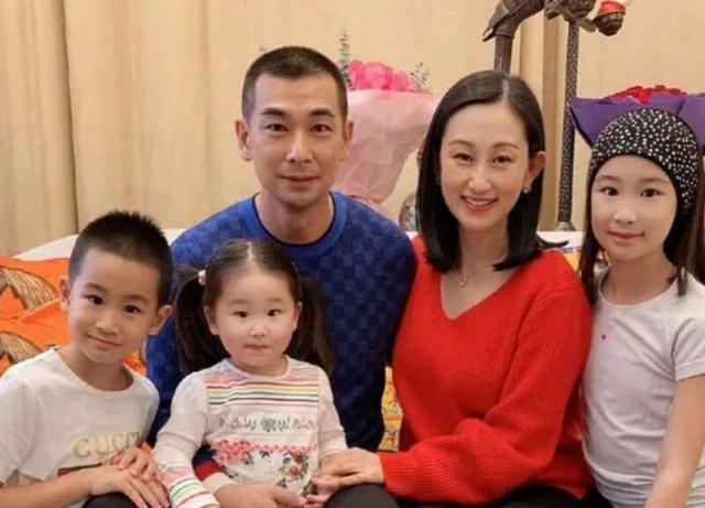赵文卓41岁妻子被曝出意外 遭铁片削去一块肉