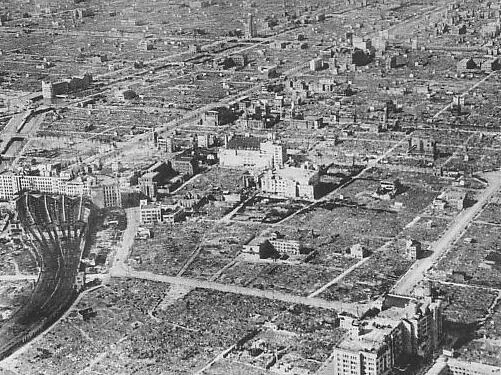 二战美军轰炸东京，伤亡人数为何超广岛原子弹？