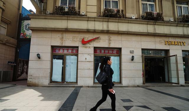 陆媒:中国高房价“恶果”已现 满大街商铺倒闭