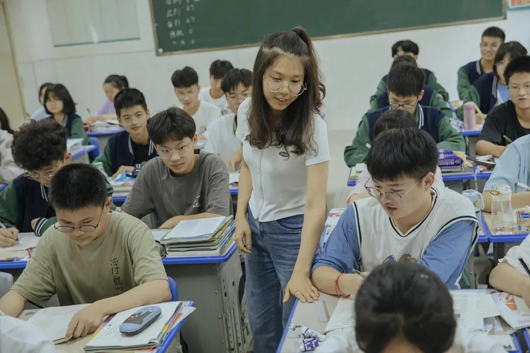 （中国教改）轮岗教师：学生面临的困难比老师多