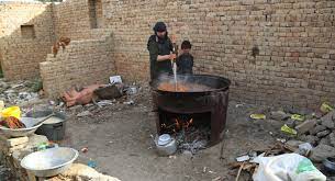 阿富汗经济将剧烈收缩 明年中或陷入全民贫困