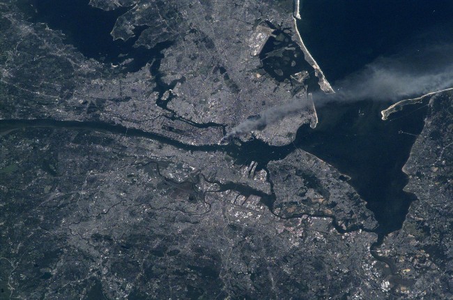 NASA公布911事件罕见卫星图像