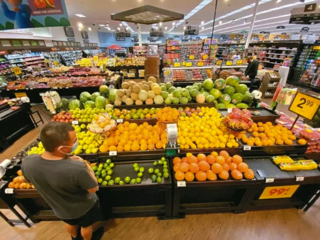 蔬菜、肉食品价格飞涨 华人上超市货比三家