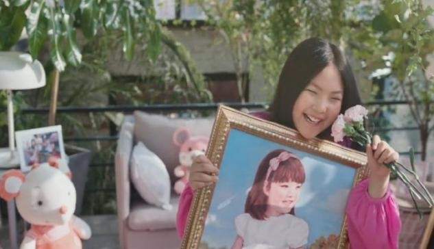 李湘为女儿庆12岁生日 王诗龄变瘦后更像妈妈