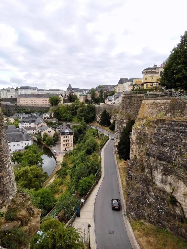 卢森堡：世界最富裕国家的迷你首都