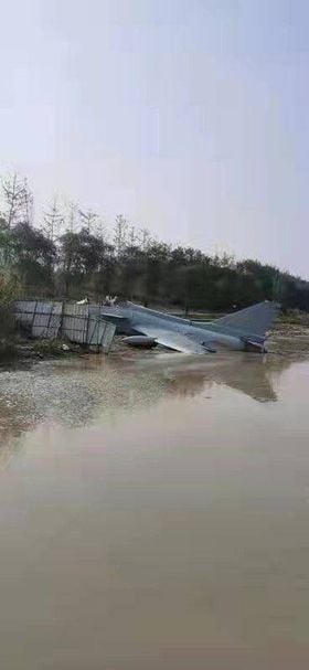 中國大陸河南傳出殲-10S戰機墜毀意外。   圖：翻攝新‧二七部隊 軍事雜談臉書
