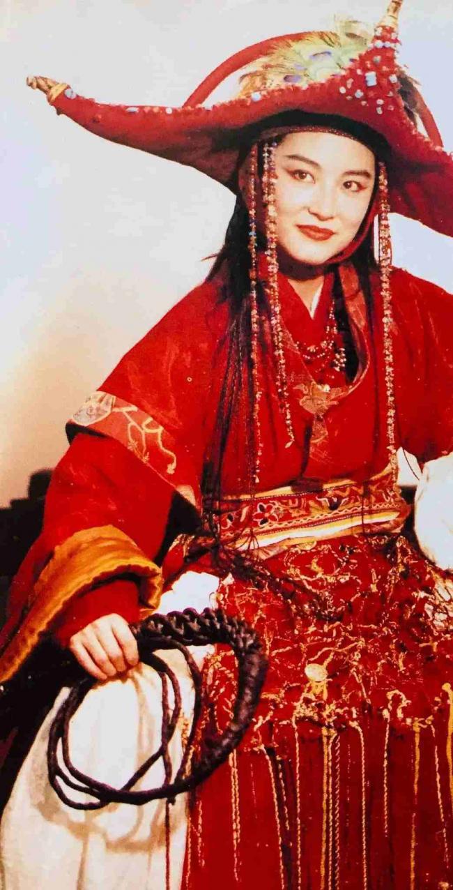 和田惠美去世，她的服装之美成就中国电影