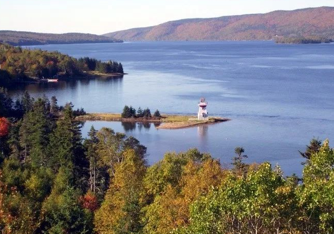 加拿大最美的8大湖泊~