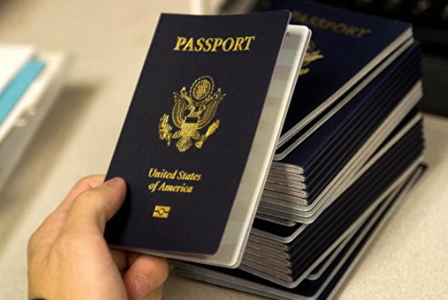 明年3月31日前 美国公民可使用过期护照返美
