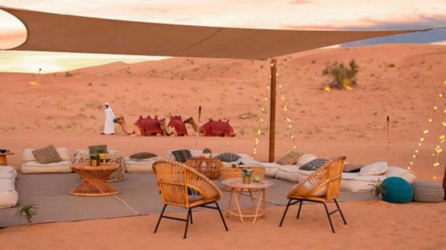 阿联酋10个最佳豪华露营地：星光晚餐、现场表演