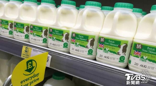 超市移除牛奶有效期 要顾客“用闻”判断是否变质