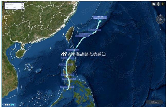 美三航母集结中国周边 最强大武器罕见访问关岛
