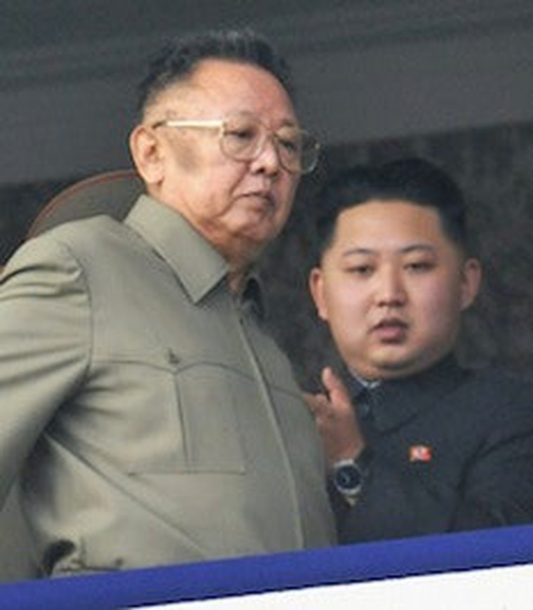 北韓第二代領導人金正日（左）與第三代領導人金正恩。資料照片