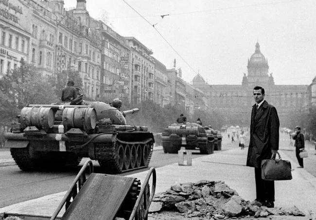 苏联入侵布拉格，为何干净利落？