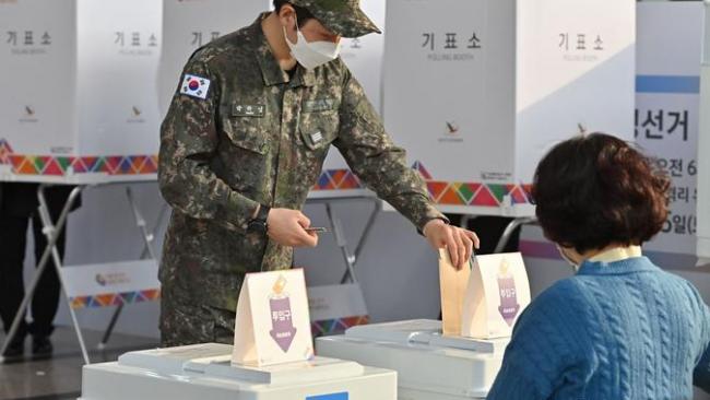 “史上最难预测”韩国总统大选今投票