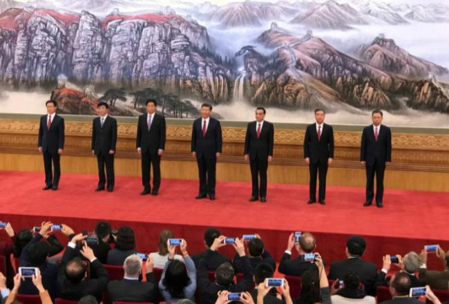 中国“最有权势的七个人”：今秋后将何去何从？