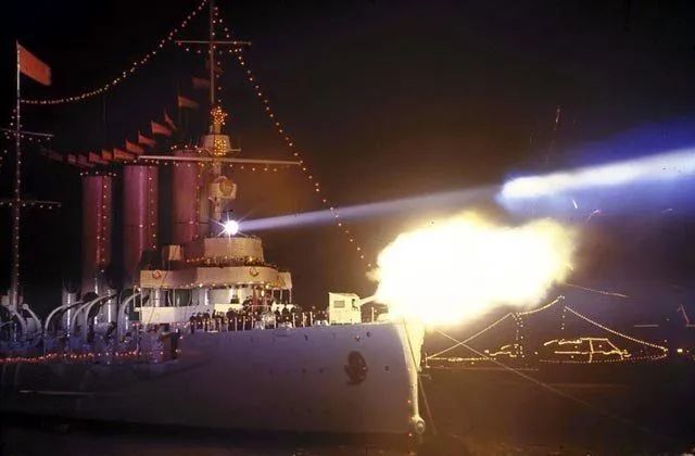 俄挫敗了烏閃電戰，還用旗艦攔截了兩枚烏軍導彈