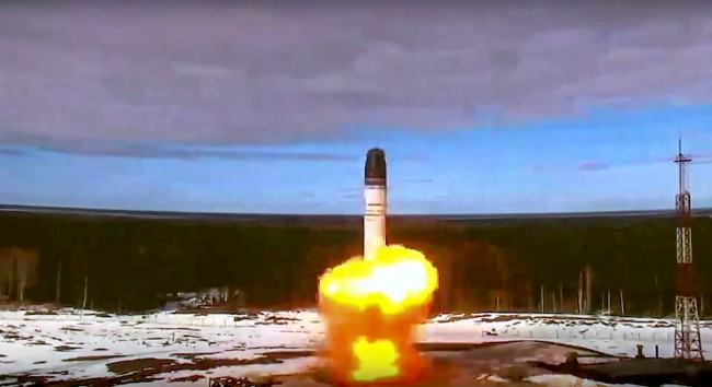 俄将用萨尔玛特洲际飞弹打击美 部署时机点曝光