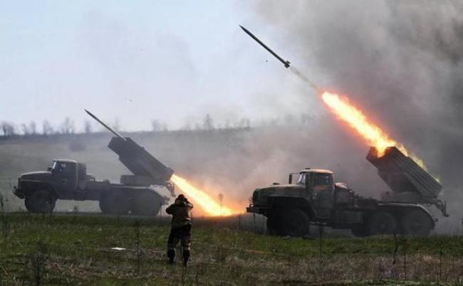专家吹上天的俄火箭炮覆盖：为何仍无法打垮乌军