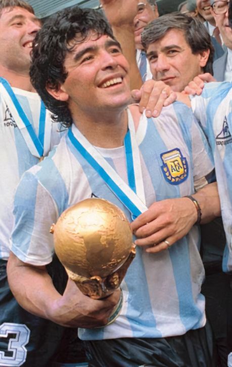已故足球傳奇馬拉度納，1986年世界盃時率領阿根廷隊奪冠。(圖／翻攝自維基百科)