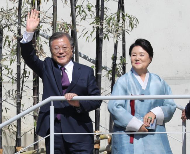 韩国总统太难了 文在寅卸任第1天就被几千人举报