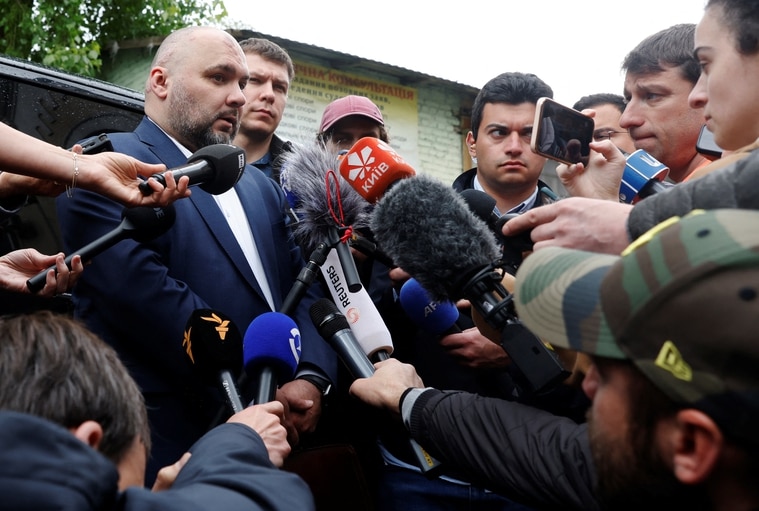 18日庭訊結束後，希希馬林的辯護律師歐夫斯亞尼科夫（Viktor Ovsyannikov）回應媒體提問。路透