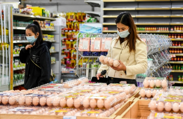 中国封控防疫致蛋价飙涨 民众哀嚎快要吃不起了