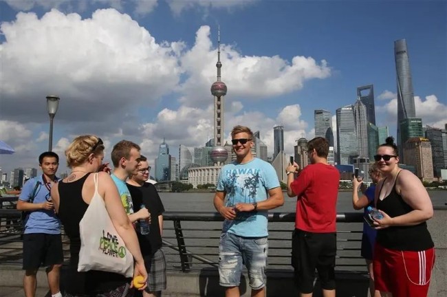 十里洋场，何去何从：46万外国人，正在离开上海