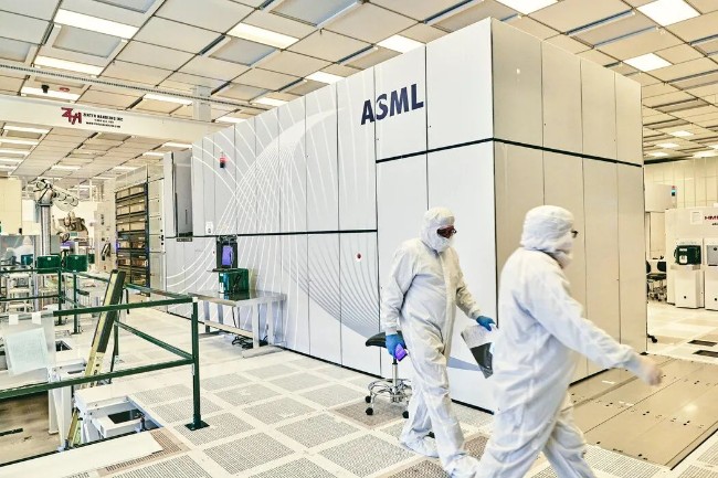 从“小破厂”到全球一哥，光刻机巨头ASML逆袭史