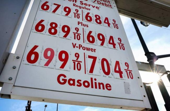 史上首次！全美平均汽油价格飙破5美元