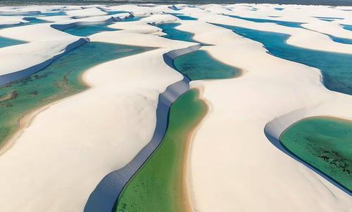 世界上最奇特的沙漠 湖泊遍地鱼虾成群