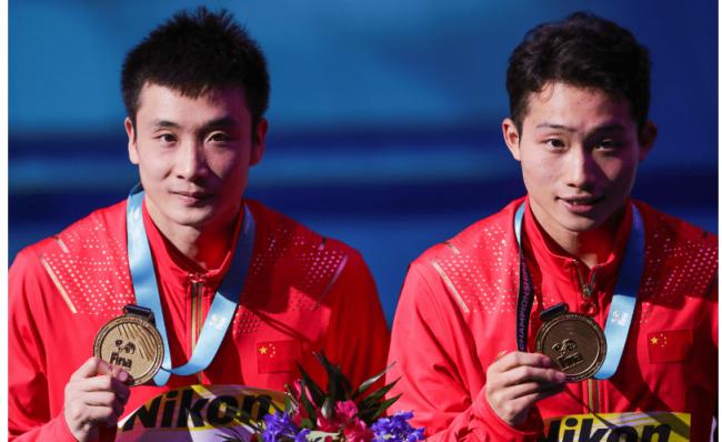 世锦赛跳水首金诞生 中国队惊险夺冠