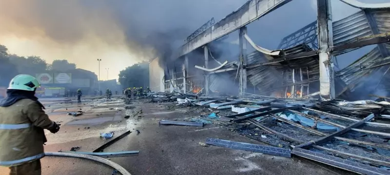俄飞弹突袭乌克兰购物中心 逾千人在内