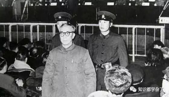 开国少将受审时公开承认：曾要杀害毛泽东